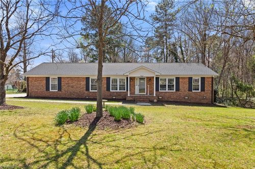 2302 Beaverbrook Dr, Greensboro, NC, 27406-9434 | Card Image