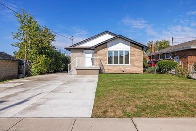 583 Britannia Ave, House other with 4 bedrooms, 2 bathrooms and 6 parking in Hamilton ON | Image 1