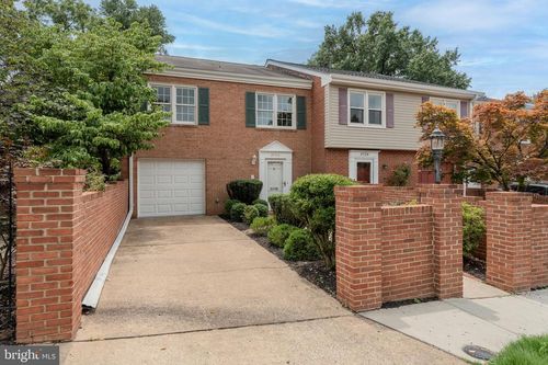 3726 12th St S, ARLINGTON, VA, 22204-4202 | Card Image