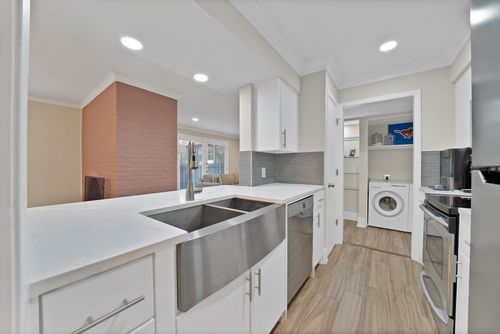 145-5904 Sandhurst Ln, Dallas, TX, 75206-4753 | Card Image