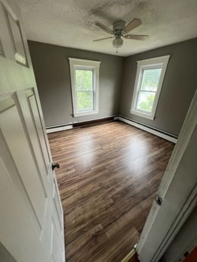 313 Canton St, Home with 7 bedrooms, 3 bathrooms and 4 parking in Fitchburg MA | Image 15