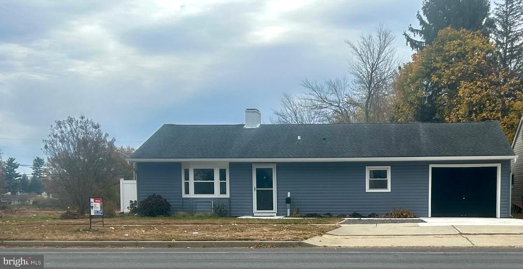 Trenton Rd, Fairless Hills, PA 19030