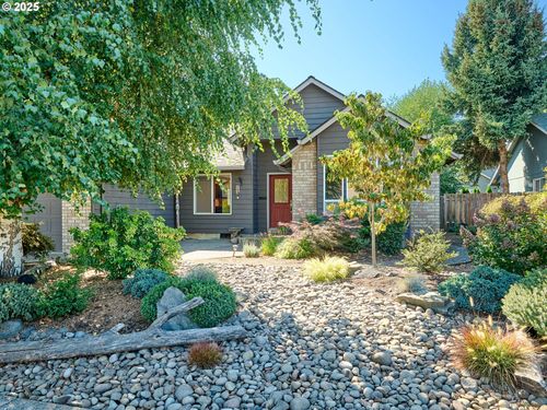 331 Se 9th Ave, Canby, OR, 97013-7744 | Card Image