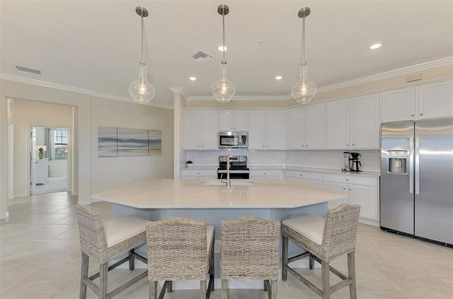 UNIT-203 - 10039 Crooked Creek Dr, Condo with 2 bedrooms, 2 bathrooms and null parking in VENICE FL | Image 9