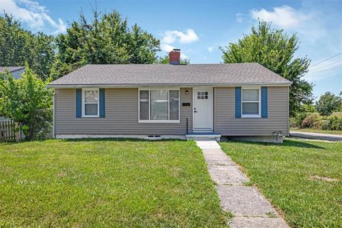 2801 E 67th St, Kansas City, MO, 64132-1359 | Card Image
