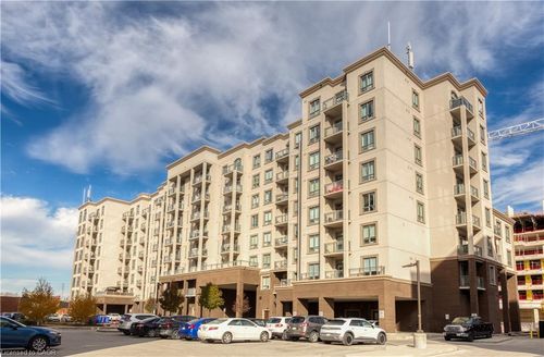 520-2486 Old Bronte Rd, Oakville, ON, L6M0Y4 | Card Image