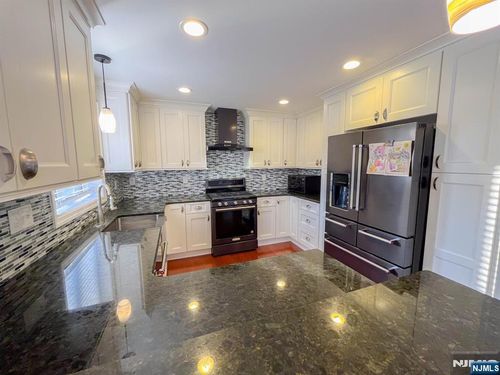 153 Gordon Ave, Totowa, NJ, 07512-2105 | Card Image