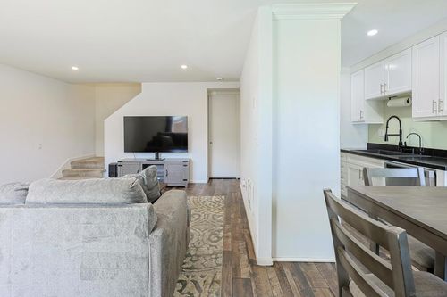 unit-104-3454 Castle Glen Dr, San Diego, CA, 92123-2444 | Card Image