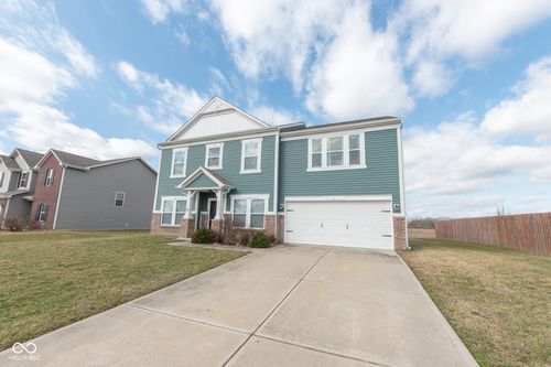 4712 Clairmont Dr, Columbus, IN, 47203-5511 | Card Image