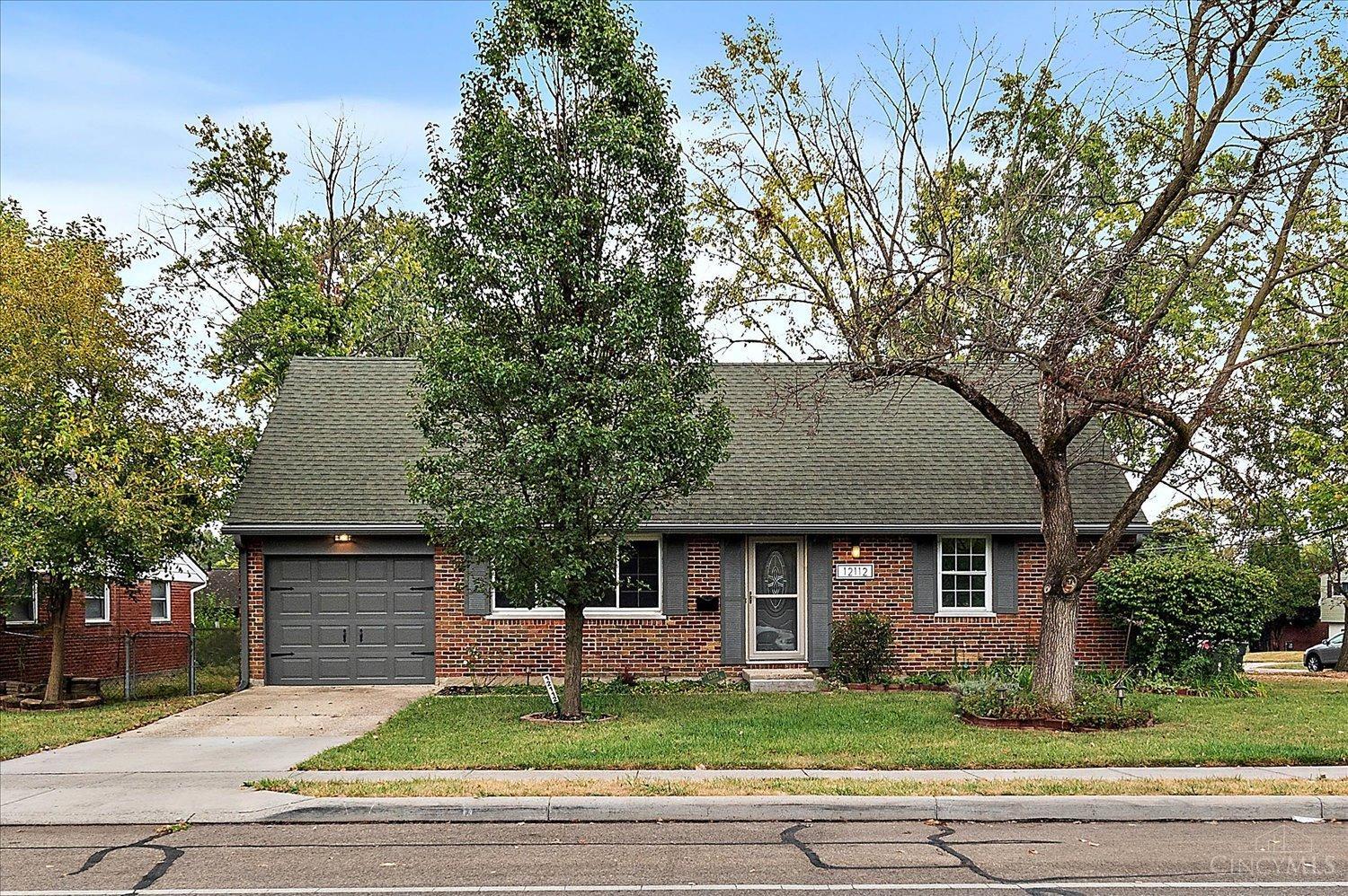 Chesterdale Rd, Cincinnati, OH 45246