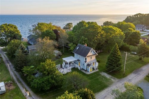 30 Madison Ave, Prudence Island, RI, 02872-1222 | Card Image