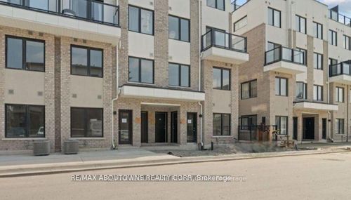 220-1695 Dersan St, Pickering, ON, L1V2P8 | Card Image