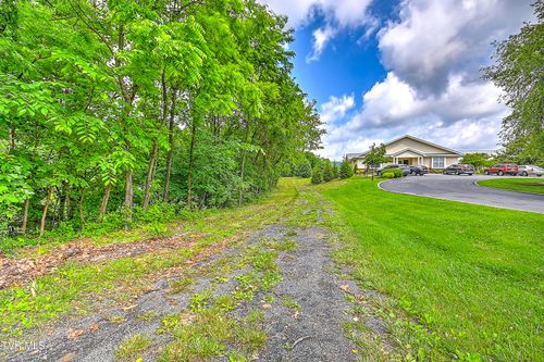 850 Meadow View Rd, Bristol, TN, 37620-9514 | Card Image
