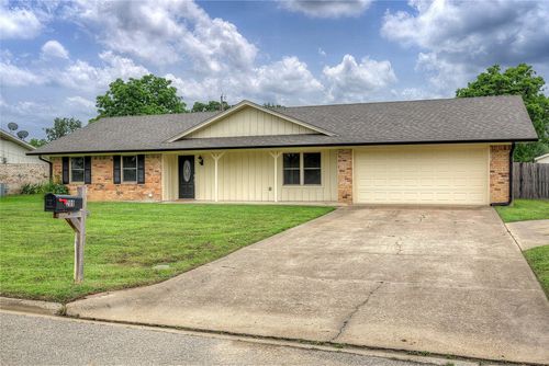 209 Myndi St, Sulphur Springs, TX, 75482-3531 | Card Image