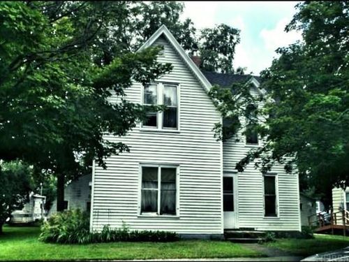 220 W Traer St, Greene, IA, 50636-9406 | Card Image