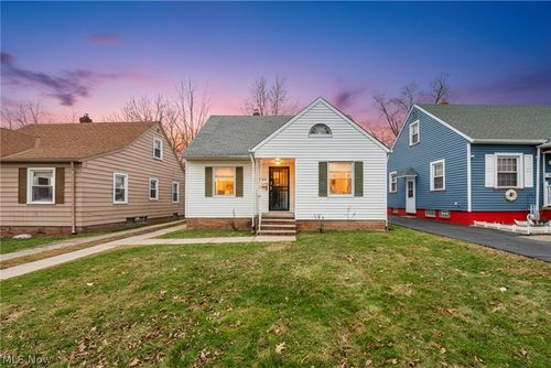 18207 Mapleboro Ave, Maple Heights, OH, 44137-2722 | Card Image