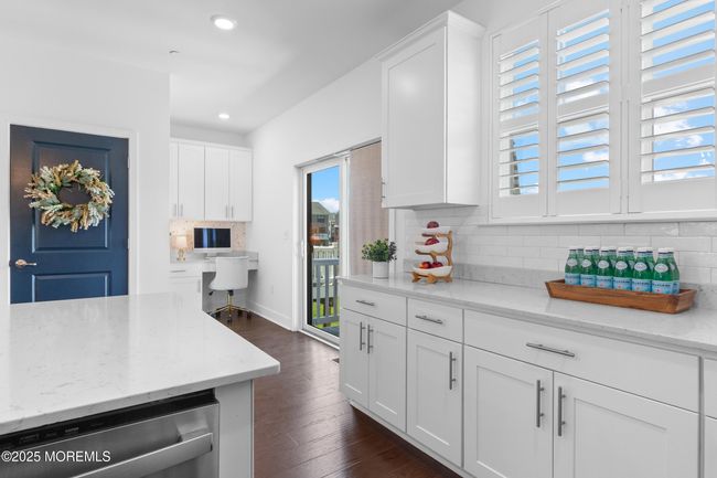 100 Bataan Ave, Condo with 3 bedrooms, 4 bathrooms and null parking in Tinton Falls NJ | Image 12