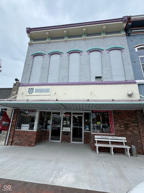 108 E Washington St, Greensburg, IN, 47240-1715 | Card Image