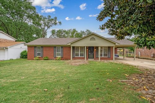 4042 Twin Lakes Dr, Memphis, TN, 38128-3129 | Card Image