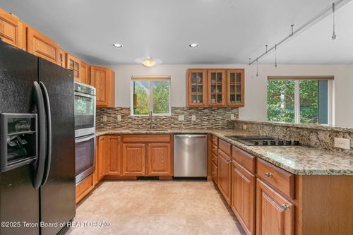 80 Stormy Cir, Jackson, WY, 83001-8672 | Card Image