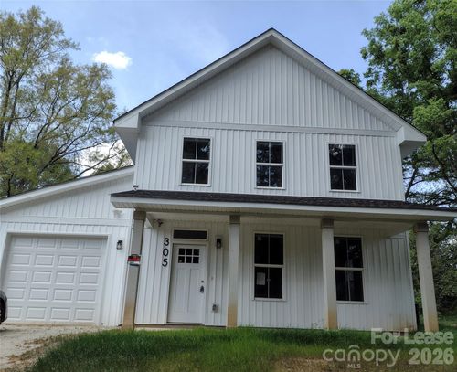 305 N Crigler St, Charlotte, NC, 28216-3911 | Card Image