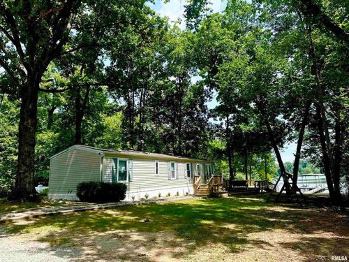 2030 Gierten Rd, Centralia, IL, 62801-8790 | Card Image