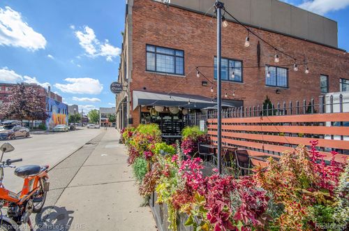 apt-202-3100 Woodward Ave, Detroit, MI, 48201-2740 | Card Image