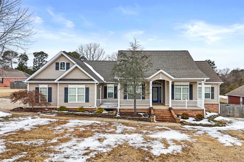 111 Charles Thomas Blvd, Searcy, AR, 72143-8943 | Card Image