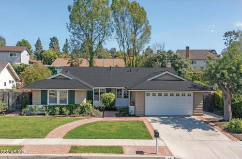 62 Lucero St, Thousand Oaks, CA, 91360-2661 | Card Image
