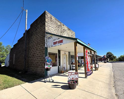 5183 E State Road 46, Bowling Green, IN, 47833-8081 | Card Image