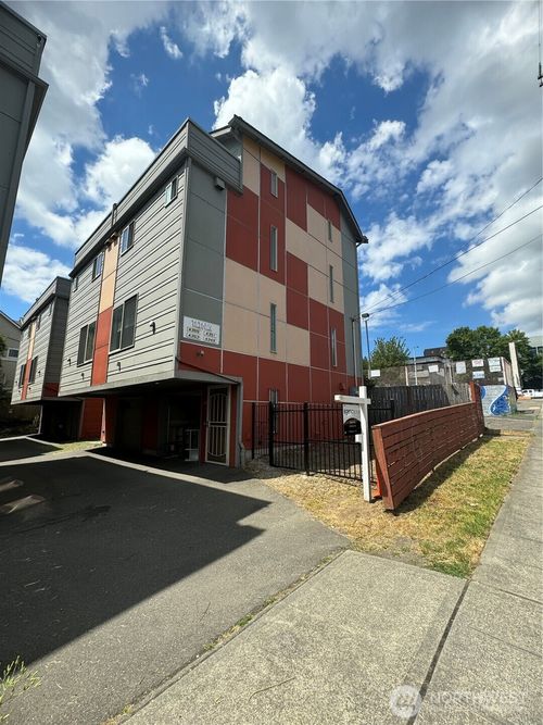 4355 8th Avenue Ne, Seattle, WA, 98105 | Card Image