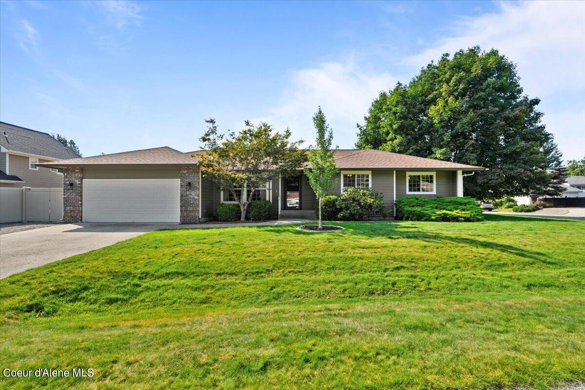 Cloverleaf Dr, Hayden, ID 83835