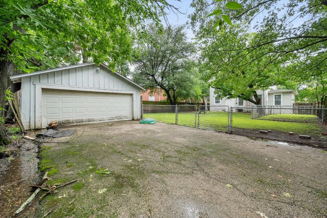 1301 W 2 Nd Ave, House other with 5 bedrooms, 2 bathrooms and null parking in Corsicana TX | Image 28