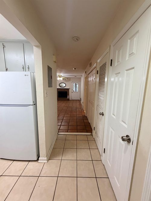 f5-216 Dixie Drive, TALLAHASSEE, FL, 32304 | Card Image