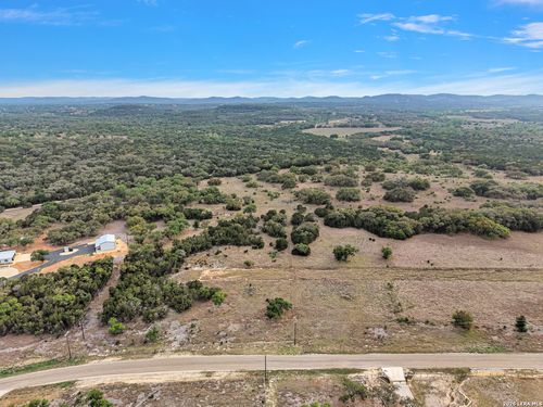 18 Clearwater Canyon Rd, Bandera, TX, 78003 | Card Image
