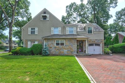 122 Roxen Road, House other with 5 bedrooms, 2 bathrooms and null parking in Rockville Centre NY | Image 2