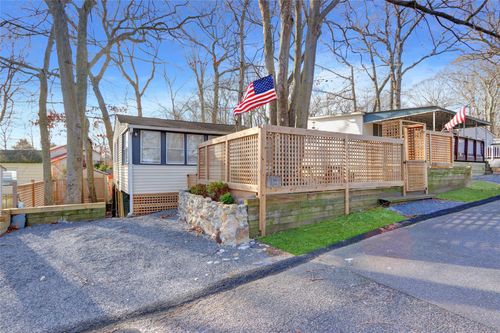 11 Cottage Rd, Baiting Hollow, NY, 11933-1265 | Card Image