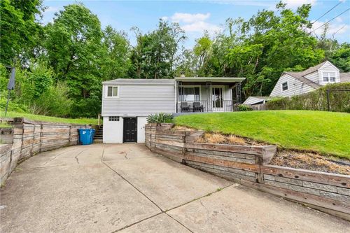 341 Johnston Rd, Penn Hills, PA, 15235-1617 | Card Image