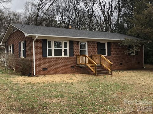 626 Tuckaseege Rd, Mount Holly, NC, 28120-1973 | Card Image