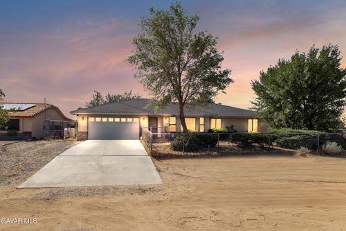 9688 Tanbark Ave, California City, CA, 93505-5800 | Card Image