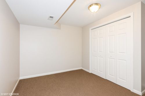 202 Woodboro Dr, West Chicago, IL, 60185-2994 | Card Image