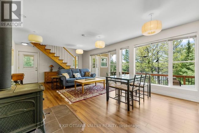 28084 Highway 41, House other with 5 bedrooms, 2 bathrooms and 5 parking in Renfrew ON | Image 11
