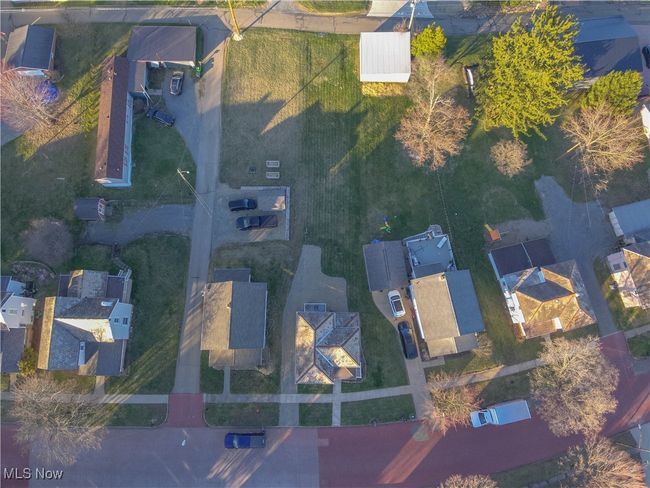 131 Maple St Sw, Townhouse with 3 bedrooms, 1 bathrooms and null parking in Sugarcreek OH | Image 18