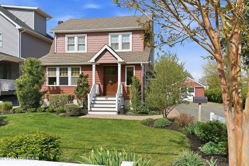 132 Broadway, Keyport, NJ, 07735-1065 | Card Image