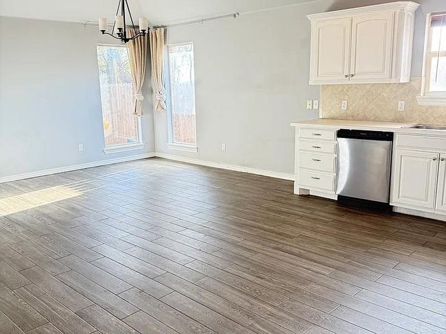 11000 Sw 8 Th St, House other with 3 bedrooms, 2 bathrooms and null parking in Yukon OK | Image 4