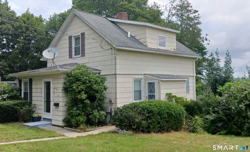 31 Hewitt Dr, Uncasville, CT, 06382-2607 | Card Image