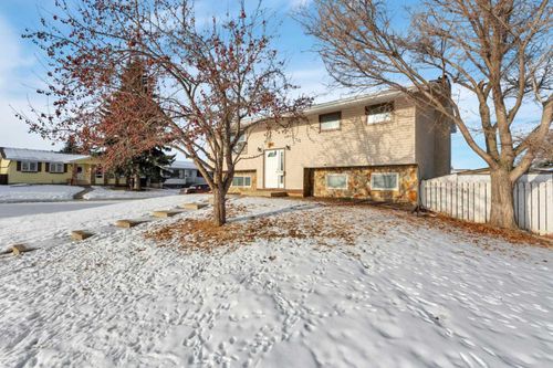 108 Brown Close, Red Deer, AB, T4R1K4 | Card Image