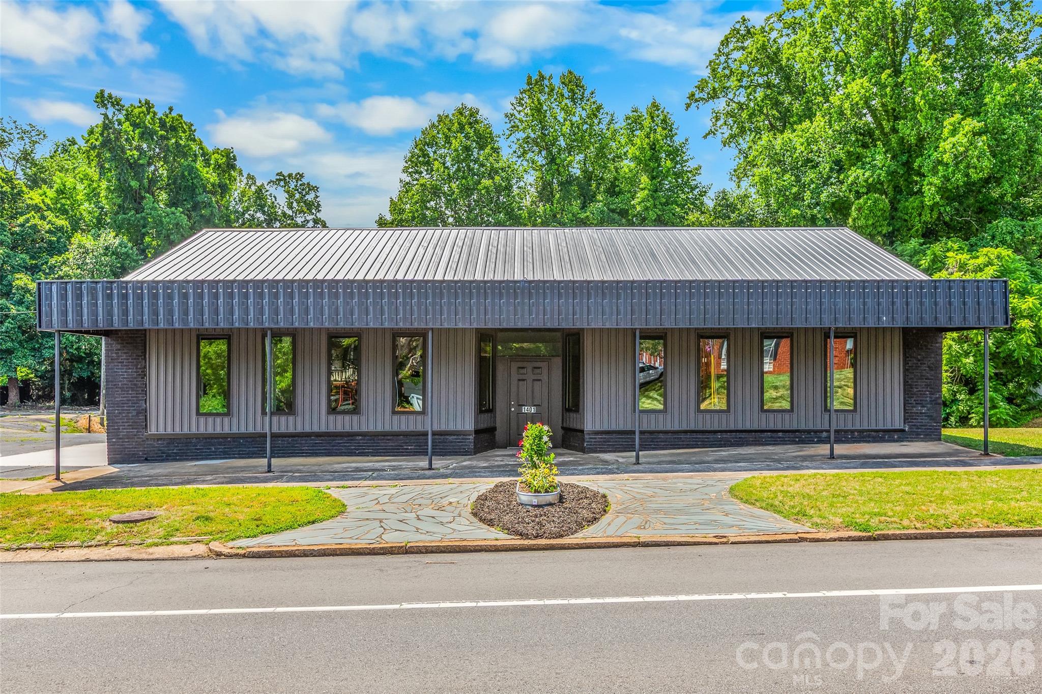 1401 S Salisbury Ave, Spencer, NC 28159