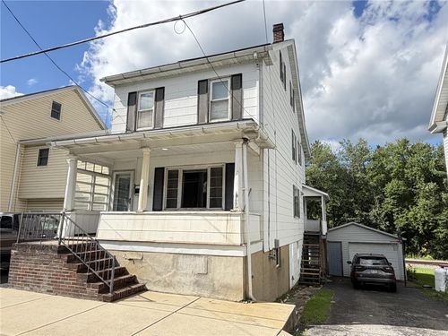 46 E Mill St, Nesquehoning, PA, 18240-1303 | Card Image