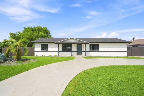 1707 S Curlew Ln, Homestead, FL, 33035-1058 | Card Image